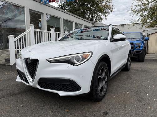2022 Alfa Romeo Stelvio Ti