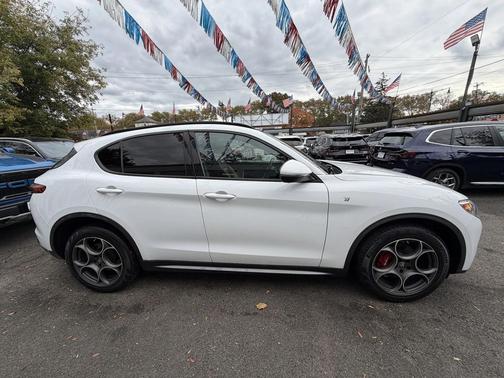2022 Alfa Romeo Stelvio Ti