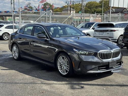 2024 BMW 530 i xDrive