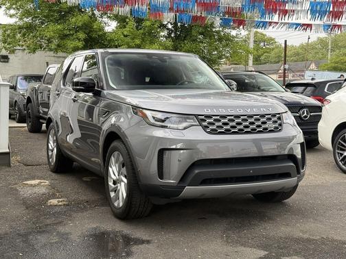 Carpathian Gray Premium 2024 Land Rover Discovery P300 S