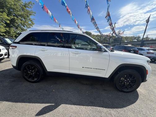 2024 Jeep Grand Cherokee Altitude