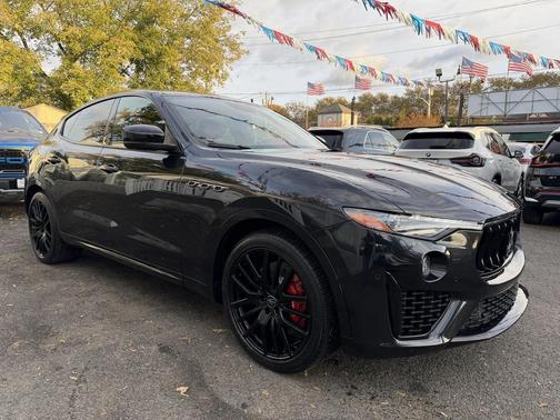 2022 Maserati Levante Modena