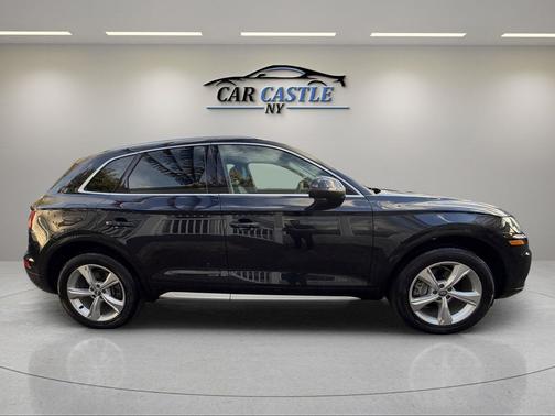 2020 Audi Q5 45 Premium Plus