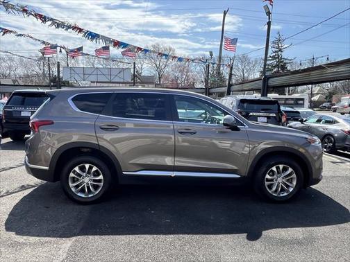 2019 Hyundai SANTA FE SE 2.4