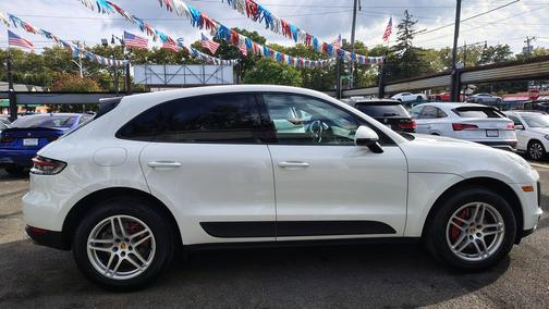 2021 Porsche Macan 