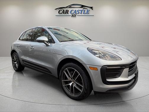 2022 Porsche Macan 