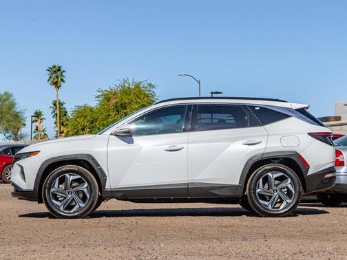 White 2024 Hyundai TUCSON Plug-In Hybrid Limited