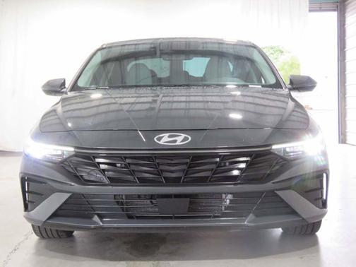2025 Hyundai ELANTRA HEV Limited