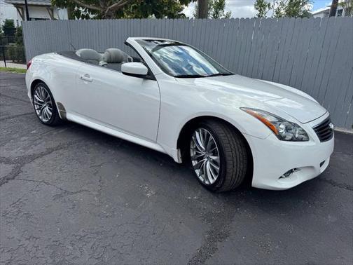 2013 INFINITI G37 Sport
