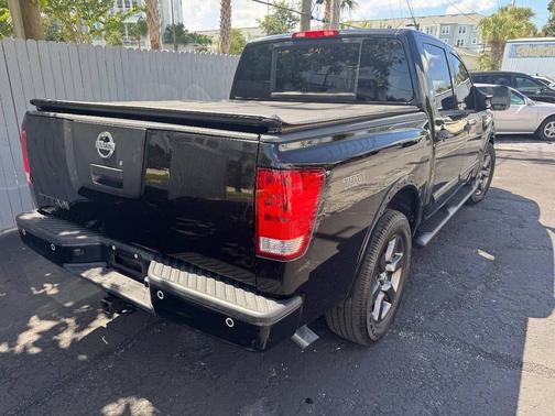 2012 Nissan Titan SV