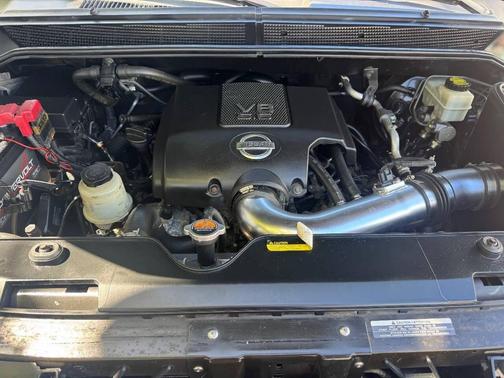 2012 Nissan Titan SV