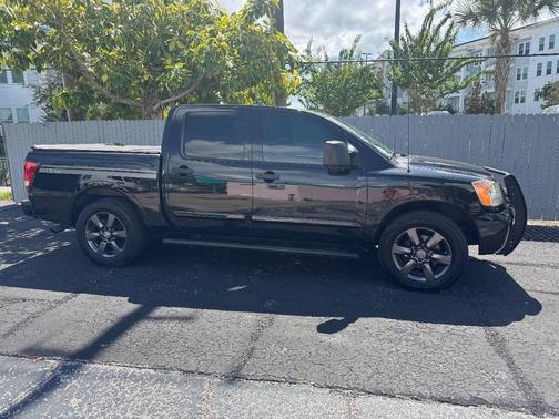 2012 Nissan Titan SV