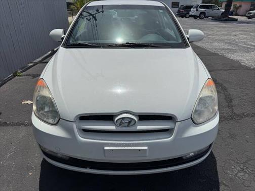 2009 Hyundai Accent SE