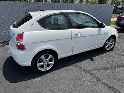 2009 Hyundai Accent SE