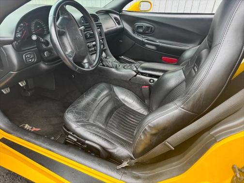 2003 Chevrolet Corvette Base