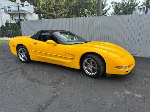 2003 Chevrolet Corvette Base