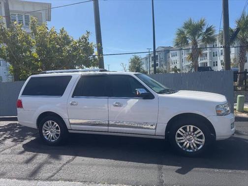 2013 Lincoln Navigator Base