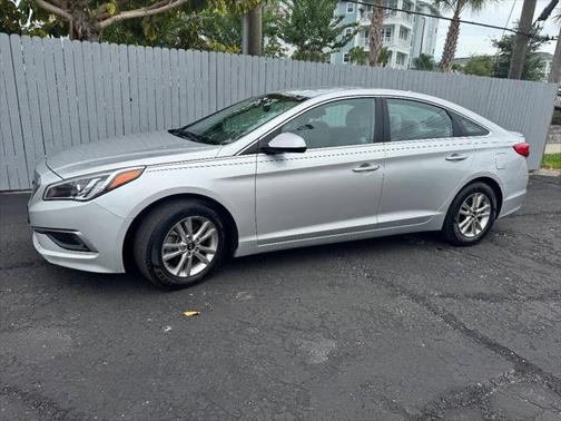 2017 Hyundai SONATA SE