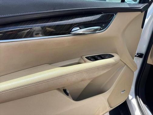 2017 Cadillac XT5 Base