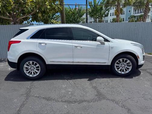 2017 Cadillac XT5 Base
