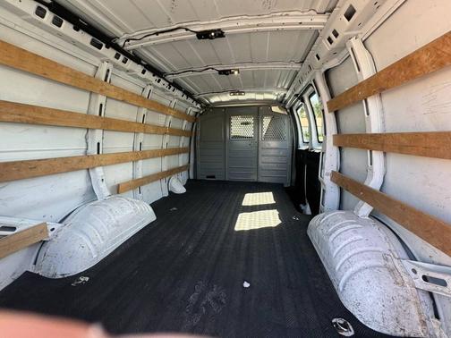 2016 GMC Savana 2500 Work Van