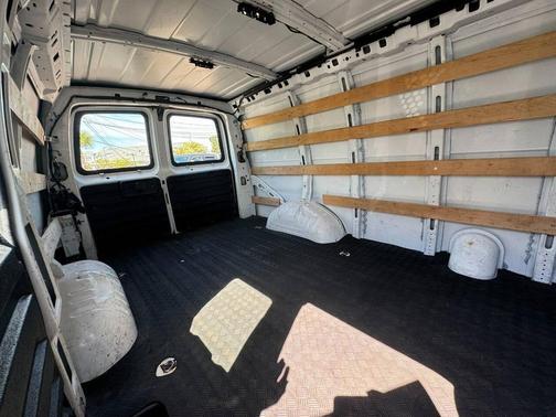 2016 GMC Savana 2500 Work Van