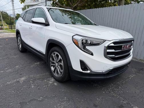 White 2021 GMC Terrain SLT
