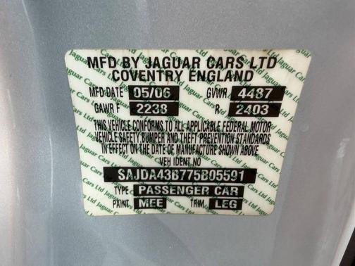 Liquid Silver 2007 Jaguar XK Base