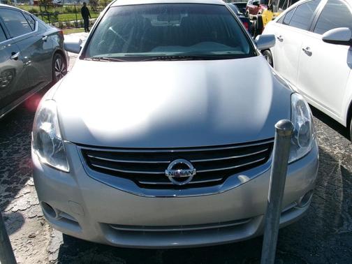 2012 Nissan Altima 4dr Sdn I4 CVT 2.5