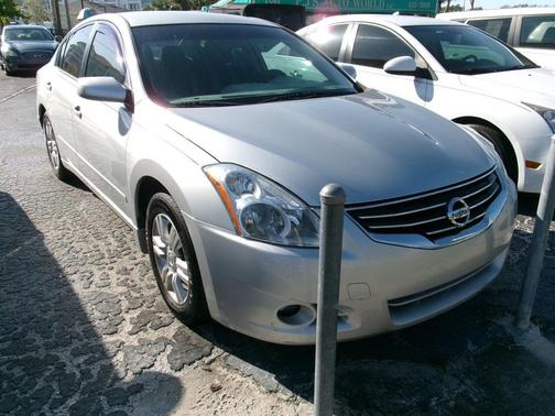 2012 Nissan Altima 4dr Sdn I4 CVT 2.5