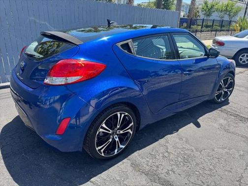 2015 Hyundai Veloster Base
