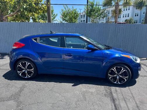 2015 Hyundai Veloster Base