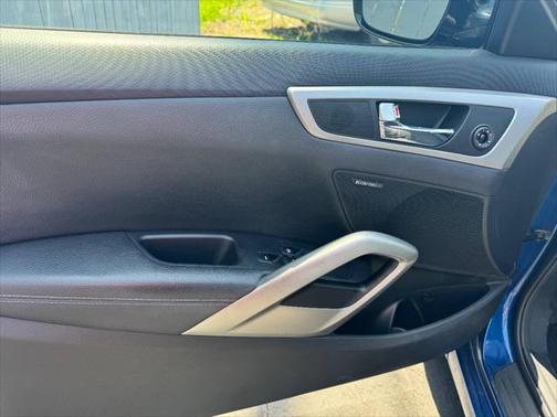 2015 Hyundai Veloster Base