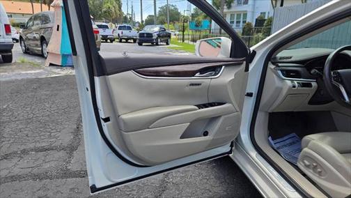 2013 Cadillac XTS Luxury