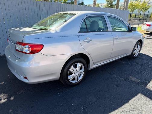 2012 Toyota Corolla LE