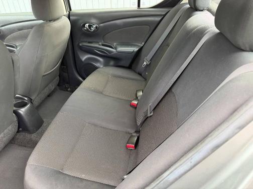 2013 Nissan Versa 1.6 S