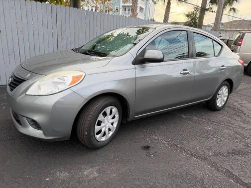 2013 Nissan Versa 1.6 S