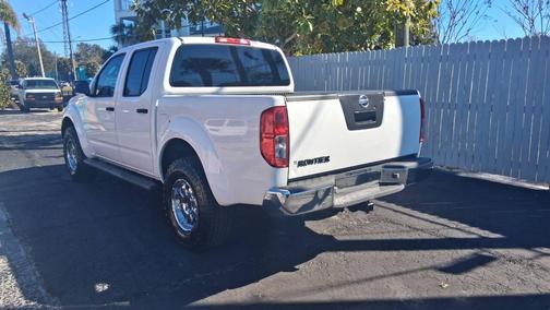 2011 Nissan Frontier S