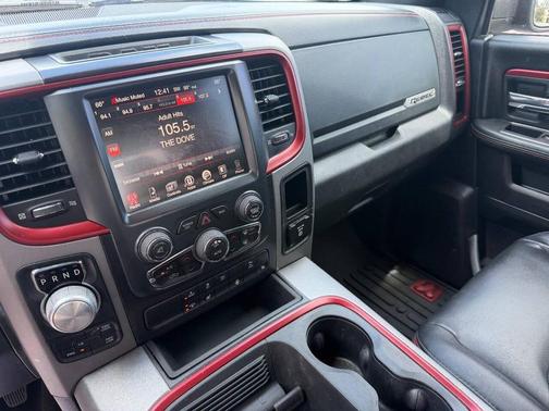 Brilliant Black Crystal Pearlcoat 2016 RAM 1500 Rebel