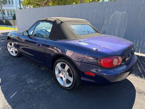 2003 Mazda MX-5 Miata Cloth