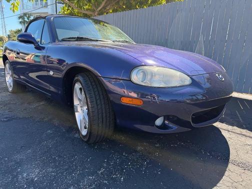 2003 Mazda MX-5 Miata Cloth