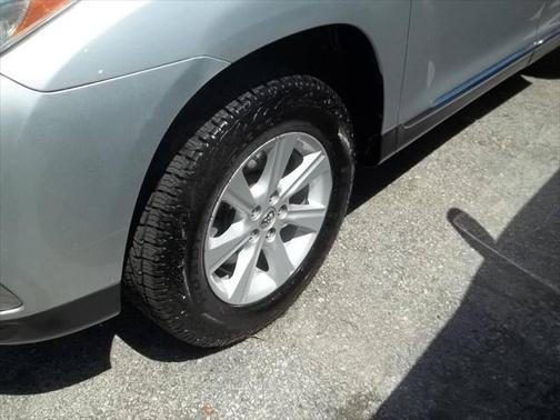 2012 Toyota Highlander SE