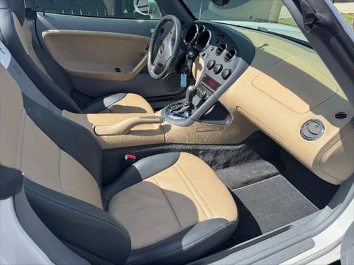 2007 Pontiac Solstice Base 2dr Convertible