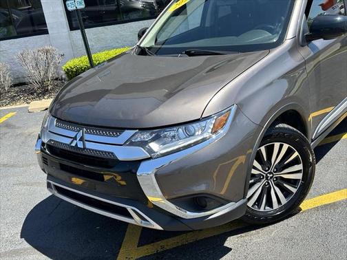 2020 Mitsubishi Outlander ES