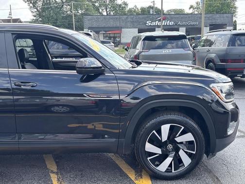 2024 Volkswagen Atlas Cross Sport 2.0T SE w/Technology