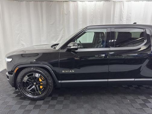 2022 Rivian R1T Adventure