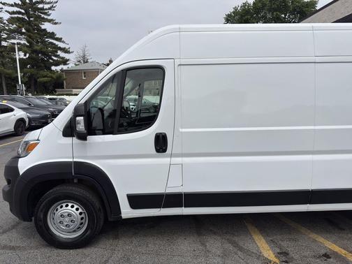 Bright White Clearcoat 2025 RAM ProMaster 2500 Tradesman