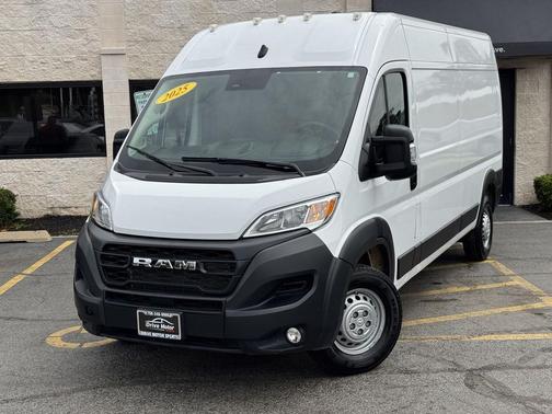 Bright White Clearcoat 2025 RAM ProMaster 2500 Tradesman