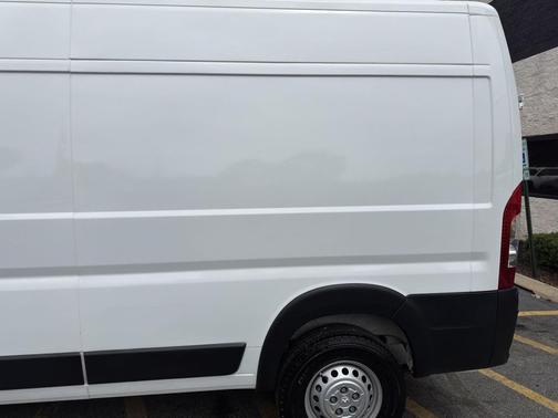 Bright White Clearcoat 2025 RAM ProMaster 2500 Tradesman