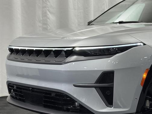 2024 Jeep Wagoneer S Launch Edition